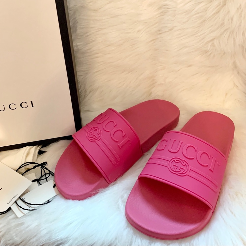 SOLD Gucci Rubber Pink Logo Slides - Picture 2 of 10